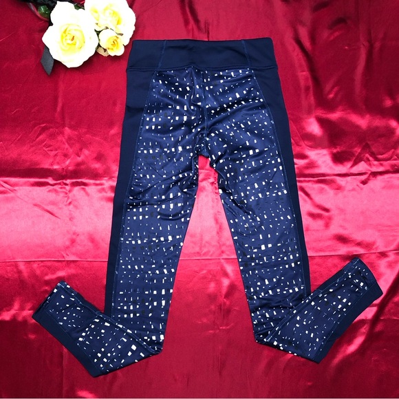 Under Armour Women’s leggings - Picture 3 of 5